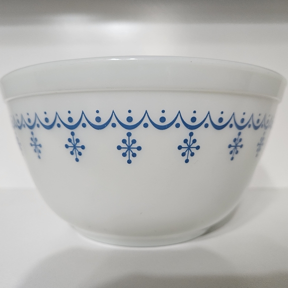 Pyrex 402 ❄️ Snowflake - Picture 3 of 11